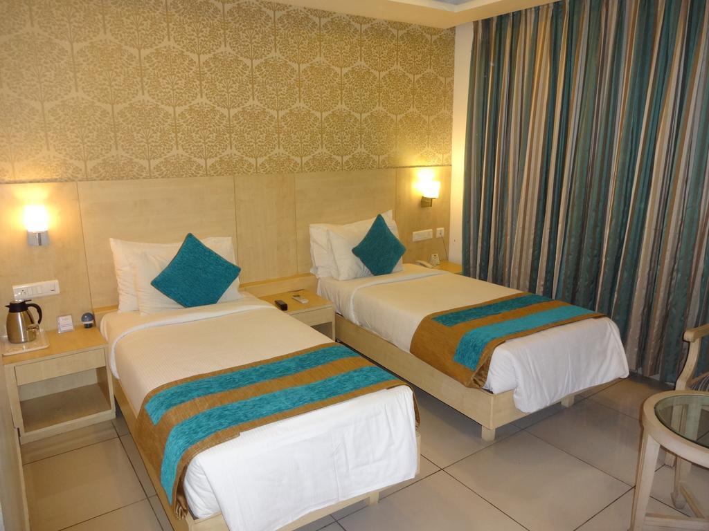 Hotel Southern Grand Віджаявада Екстер'єр фото